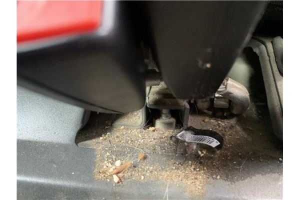 Recambio de anclaje cinturon trasero izquierdo para seat leon (1p1) 1.9 tdi referencia OEM IAM 1K0857739MQVZ 27022009 