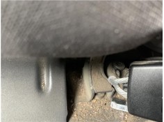 Recambio de anclaje cinturon trasero izquierdo para seat leon (1p1) 1.9 tdi referencia OEM IAM 1K0857739MQVZ 27022009 