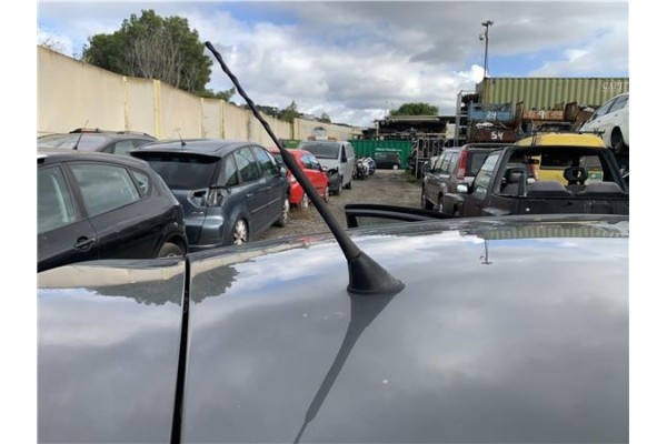 Recambio de antena electrica para seat leon (1p1) 1.9 tdi referencia OEM IAM 6J0035849 1P0035501A 