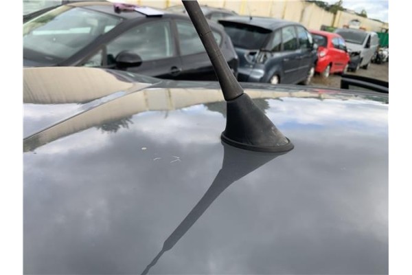 Recambio de antena electrica para seat leon (1p1) 1.9 tdi referencia OEM IAM 6J0035849 1P0035501A 