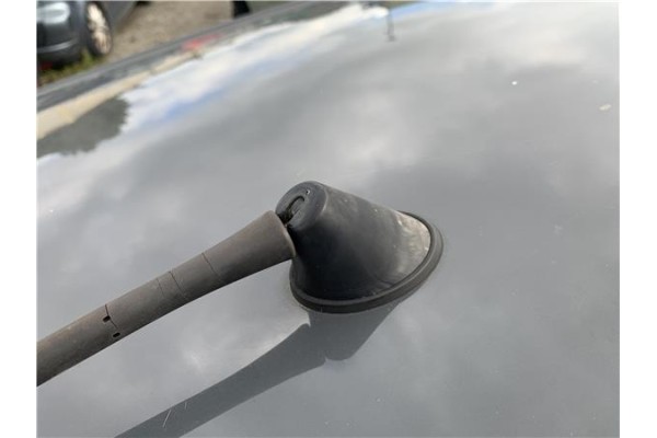 Recambio de antena electrica para seat leon (1p1) 1.9 tdi referencia OEM IAM 6J0035849 1P0035501A 