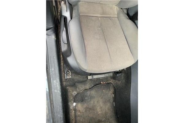 Recambio de asiento delantero derecho para seat leon (1p1) 1.9 tdi referencia OEM IAM 1K4881105PC 1K4881105PD 