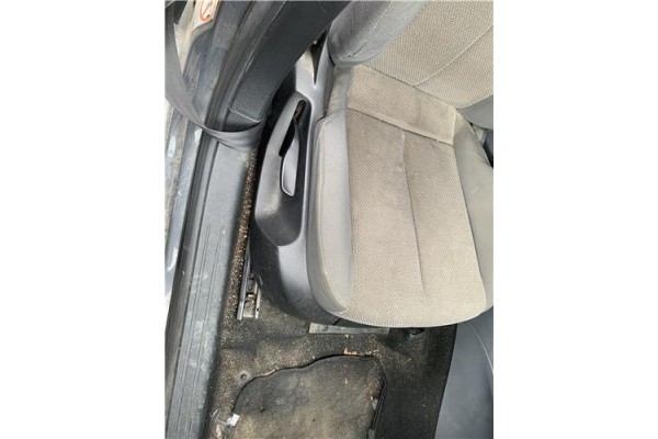 Recambio de asiento delantero derecho para seat leon (1p1) 1.9 tdi referencia OEM IAM 1K4881105PC 1K4881105PD 