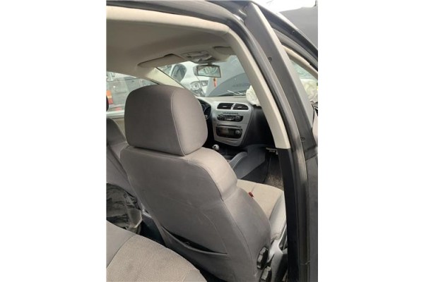 Recambio de asiento delantero derecho para seat leon (1p1) 1.9 tdi referencia OEM IAM 1K4881105PC 1K4881105PD 