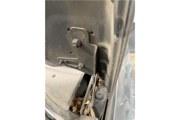 Recambio de bisagra capo izquierda para seat leon (1p1) 1.9 tdi referencia OEM IAM 1P0823301  