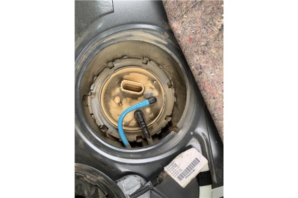 Recambio de bomba combustible para seat leon (1p1) 1.9 tdi referencia OEM IAM 1K0919050J 9086 