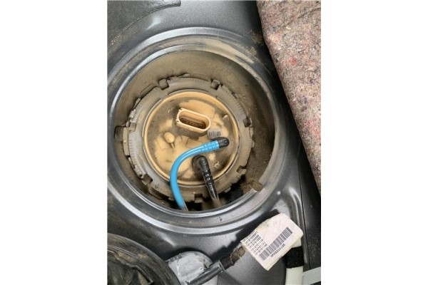 Recambio de bomba combustible para seat leon (1p1) 1.9 tdi referencia OEM IAM 1K0919050J 9086 