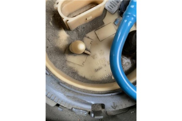 Recambio de bomba combustible para seat leon (1p1) 1.9 tdi referencia OEM IAM 1K0919050J 9086 