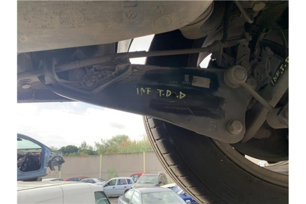 Recambio de brazo inferior trasero derecho para seat leon (1p1) 1.9 tdi referencia OEM IAM 1K0505226H 035F9 