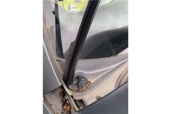 Recambio de brazo limpiaparabrisas delantero derecho para seat leon (1p1) 1.9 tdi referencia OEM IAM 1P0955410A  