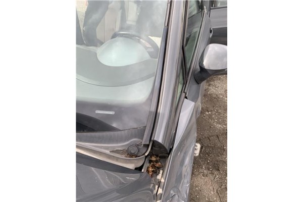 Recambio de brazo limpiaparabrisas delantero izquierdo para seat leon (1p1) 1.9 tdi referencia OEM IAM 1P0955409A  