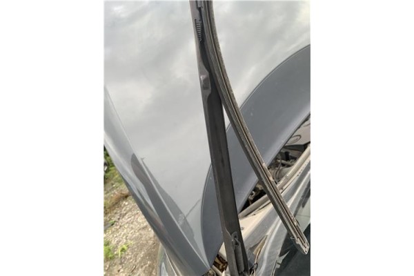 Recambio de brazo limpiaparabrisas delantero izquierdo para seat leon (1p1) 1.9 tdi referencia OEM IAM 1P0955409A  