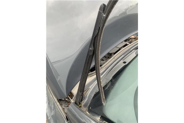 Recambio de brazo limpiaparabrisas delantero izquierdo para seat leon (1p1) 1.9 tdi referencia OEM IAM 1P0955409A  