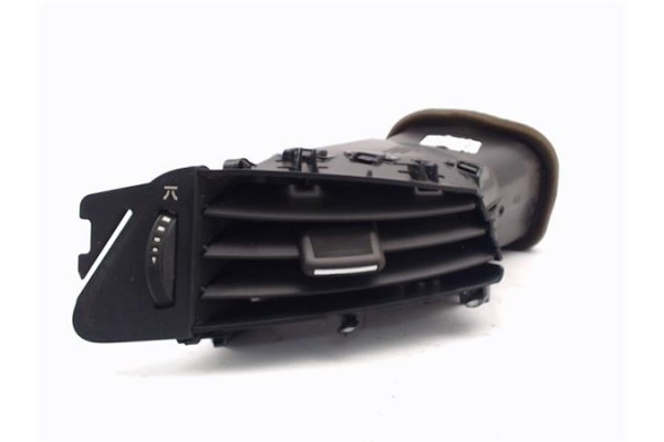 Recambio de rejilla entrada de aire para opel astra j 1.6 referencia OEM IAM   