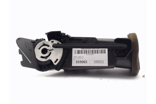 Recambio de rejilla entrada de aire para opel astra j 1.6 referencia OEM IAM   