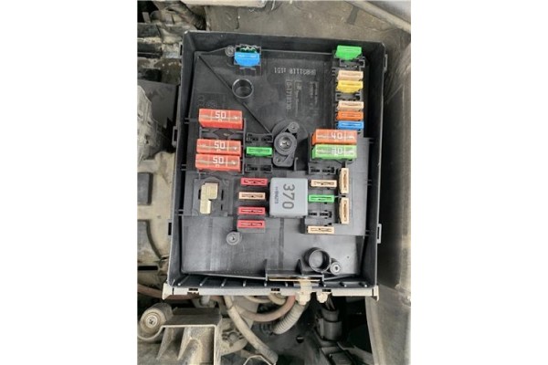 Recambio de caja fusibles/rele para seat leon (1p1) 1.9 tdi referencia OEM IAM 3C09712490 1718130 