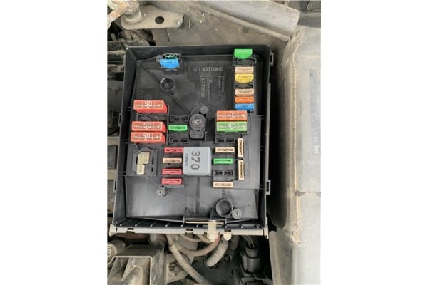 Recambio de caja fusibles/rele para seat leon (1p1) 1.9 tdi referencia OEM IAM 3C09712490 1718130 
