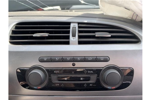 Recambio de consola para seat leon (1p1) 1.9 tdi referencia OEM IAM 1P1819110F 1P0819203AB0R 