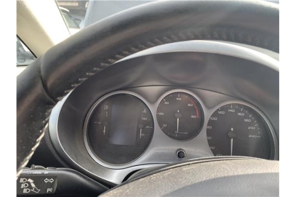 Recambio de cuadro completo para seat leon (1p1) 1.9 tdi referencia OEM IAM 1P0920853AX 1P0920804CX 