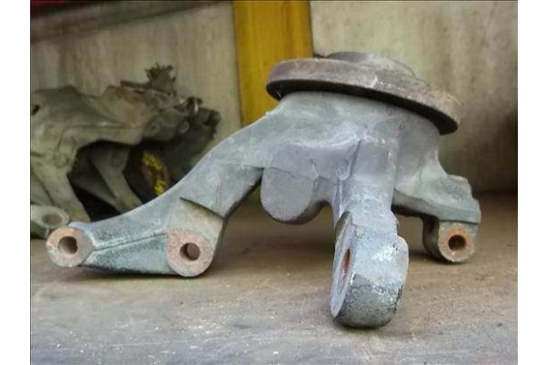 Recambio de mangueta delantero derecha para citroen jumpy (u6u) 1.9 td referencia OEM IAM   