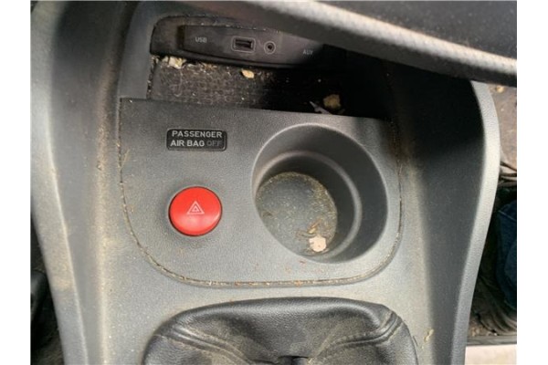 Recambio de interruptor luces emergencia para seat leon (1p1) 1.9 tdi referencia OEM IAM 5P0953235B  