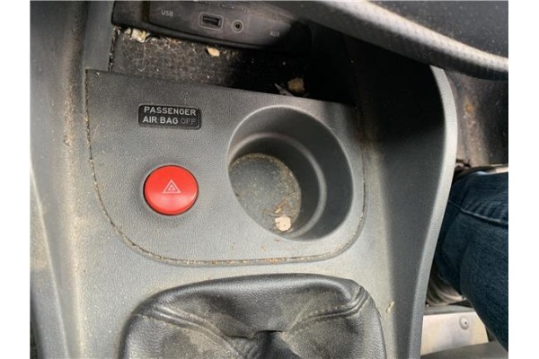 Recambio de interruptor luces emergencia para seat leon (1p1) 1.9 tdi referencia OEM IAM 5P0953235B  