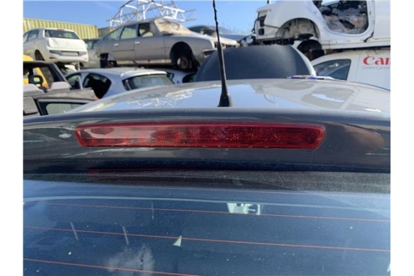 Recambio de luz central de freno para seat leon (1p1) 1.9 tdi referencia OEM IAM 1P0945097  