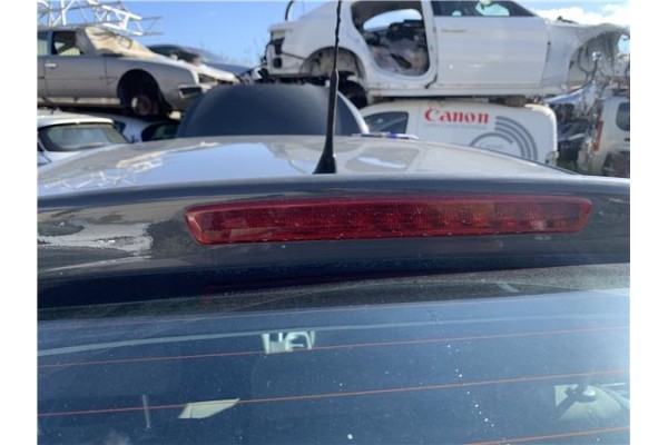 Recambio de luz central de freno para seat leon (1p1) 1.9 tdi referencia OEM IAM 1P0945097  