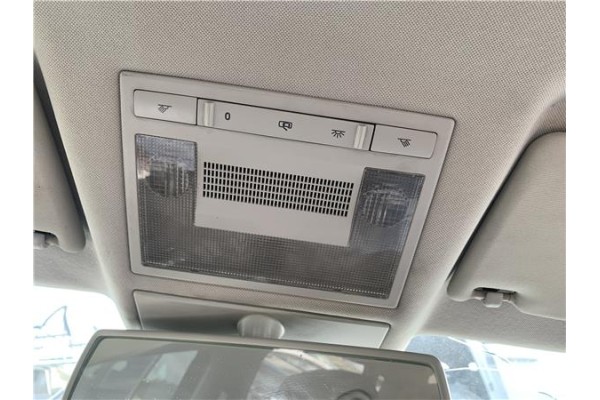 Recambio de luz delantero central techo para seat leon (1p1) 1.9 tdi referencia OEM IAM 5P0947111F  