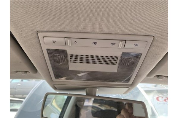 Recambio de luz delantero central techo para seat leon (1p1) 1.9 tdi referencia OEM IAM 5P0947111F  