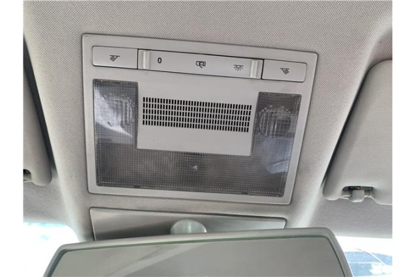 Recambio de luz delantero central techo para seat leon (1p1) 1.9 tdi referencia OEM IAM 5P0947111F  