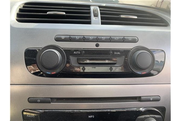 Recambio de mandos climatizador para seat leon (1p1) 1.9 tdi referencia OEM IAM 5P0907044R 5HB01017012 