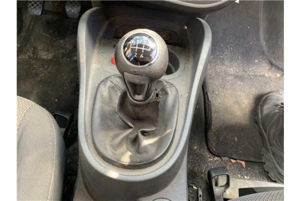 Recambio de palanca de cambio para seat leon (1p1) 1.9 tdi referencia OEM IAM 1K0711112B  