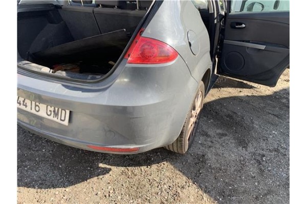 Recambio de paragolpes trasero para seat leon (1p1) 1.9 tdi referencia OEM IAM 1P0807421GRU  