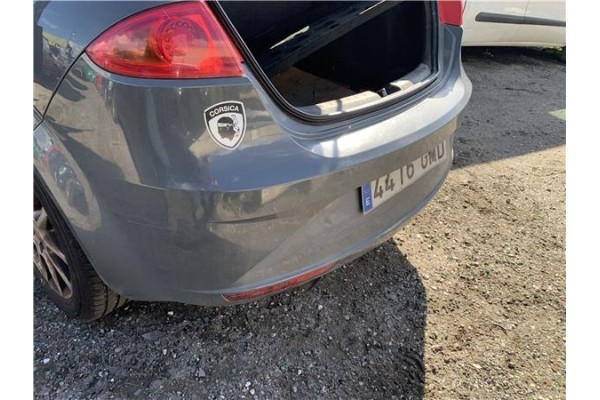 Recambio de paragolpes trasero para seat leon (1p1) 1.9 tdi referencia OEM IAM 1P0807421GRU  
