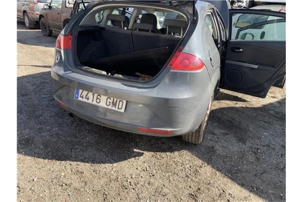 Recambio de paragolpes trasero para seat leon (1p1) 1.9 tdi referencia OEM IAM 1P0807421GRU  