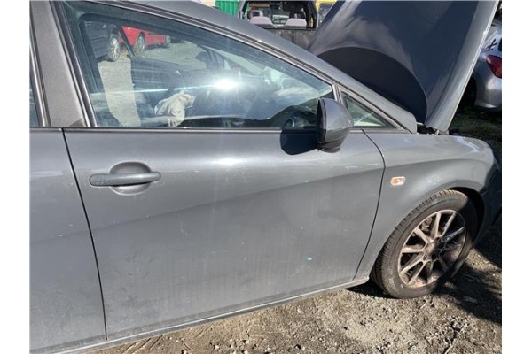 Recambio de puerta delantero derecha para seat leon (1p1) 1.9 tdi referencia OEM IAM 1P0831056A  