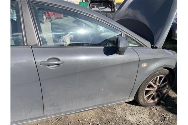 Recambio de puerta delantero derecha para seat leon (1p1) 1.9 tdi referencia OEM IAM 1P0831056A  