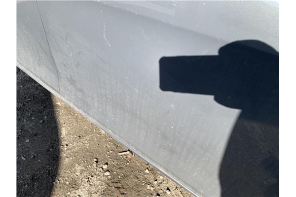 Recambio de puerta delantero derecha para seat leon (1p1) 1.9 tdi referencia OEM IAM 1P0831056A  