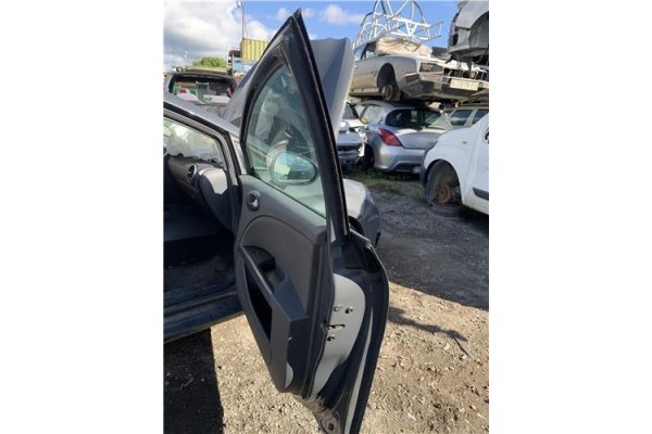 Recambio de puerta delantero derecha para seat leon (1p1) 1.9 tdi referencia OEM IAM 1P0831056A  