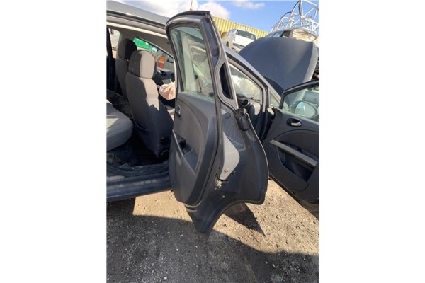 Recambio de puerta trasero derecha para seat leon (1p1) 1.9 tdi referencia OEM IAM 1P0833056  