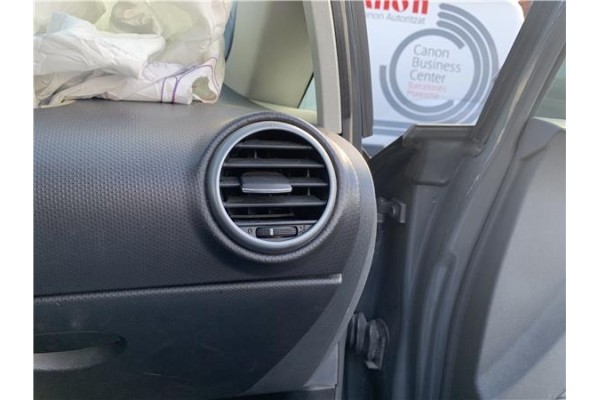 Recambio de rejilla entrada de aire para seat leon (1p1) 1.9 tdi referencia OEM IAM 1P081920347V  