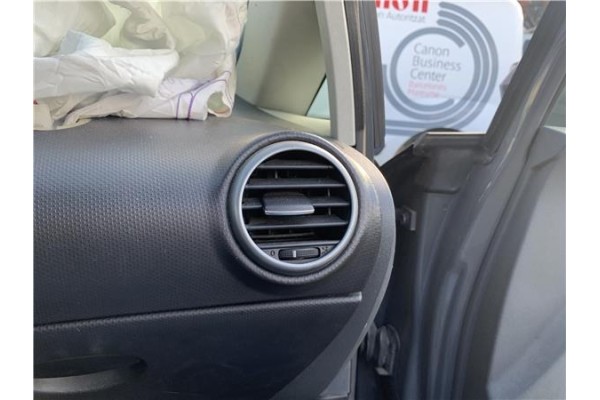 Recambio de rejilla entrada de aire para seat leon (1p1) 1.9 tdi referencia OEM IAM 1P081920347V  