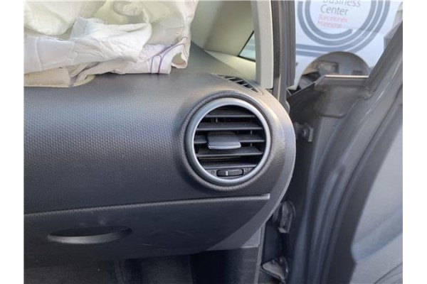 Recambio de rejilla entrada de aire para seat leon (1p1) 1.9 tdi referencia OEM IAM 1P081920347V  