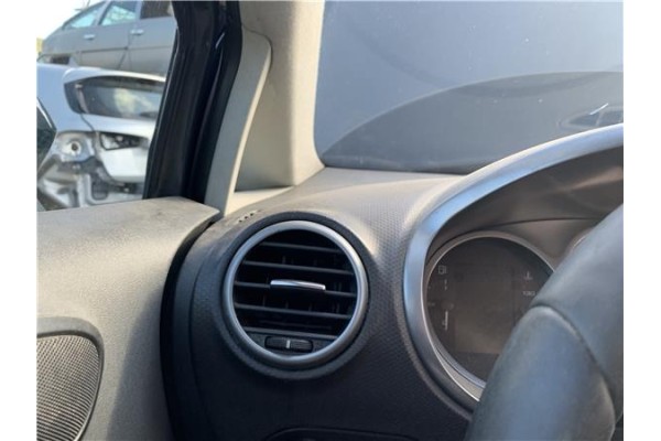 Recambio de rejilla entrada de aire para seat leon (1p1) 1.9 tdi referencia OEM IAM 1P081920347V  