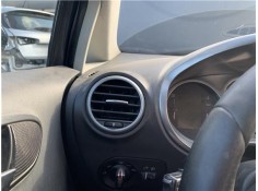 Recambio de rejilla entrada de aire para seat leon (1p1) 1.9 tdi referencia OEM IAM 1P081920347V  