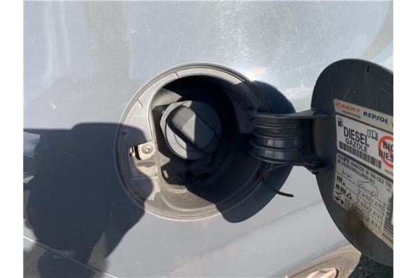 Recambio de tapon combustible para seat leon (1p1) 1.9 tdi referencia OEM IAM 1J0201550BF9B9  