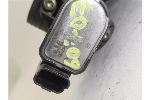 Recambio de caja mariposa aire para peugeot 306 (7b, n3, n5) 1.4 sl referencia OEM IAM 1635A0  