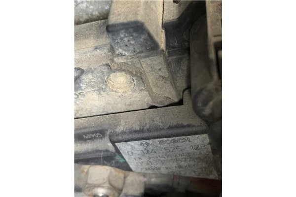 Recambio de alternador para jeep compass (mk) 2.0 sport referencia OEM IAM 0124525128 05033757AB 