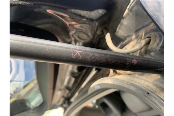 Recambio de amortiguador porton para jeep compass (mk) 2.0 sport referencia OEM IAM 27606C4C 31306A22 